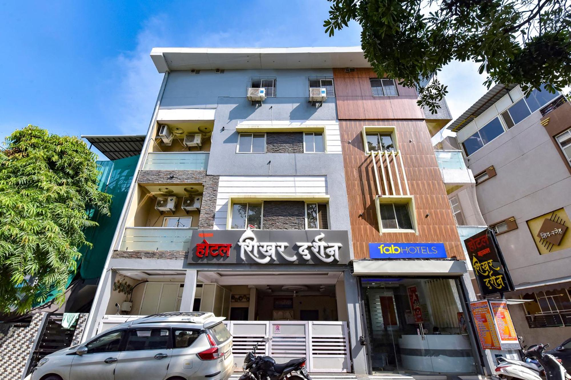 Fabexpress Mahakal Shikhar Darshan Ujjain Exterior photo